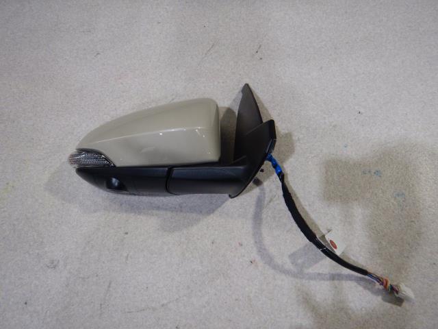【中古】中古部品 ブーン M700S 右ｻｲﾄﾞﾐﾗｰ 【3330810100-241115000713500】