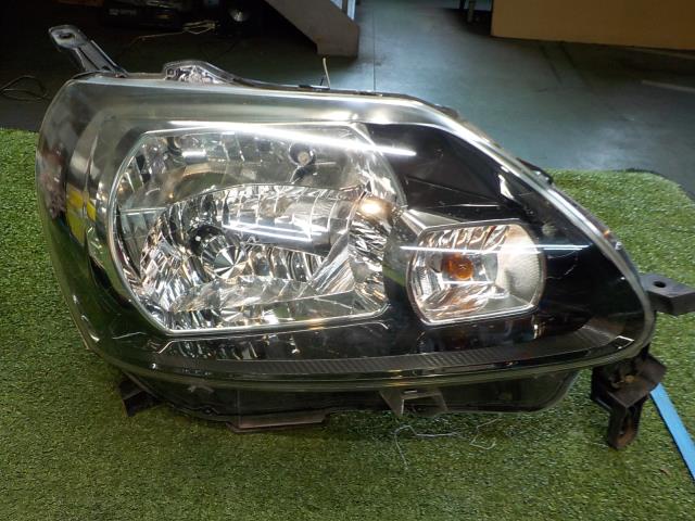 【中古】中古部品 ポルテ NCP141 右ﾍｯﾄﾞﾗﾝﾌﾟ 【3260200000-241115000110800】