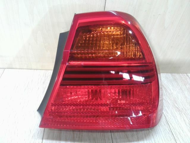 【中古】中古部品 BMW 3シリーズ VA20 右テールランプ 【3310390100-241114000715500】