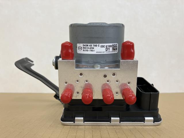 【中古】中古部品 ＭＡＺＤＡ２ DJ5FS ABSｱｸﾁｭｴｰﾀｰ 【3330460100-000001589742500】
