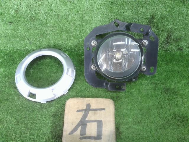 【中古】中古部品 デリカＤ5 CV5W 右ﾌｫｸﾞﾗﾝﾌﾟ 【3330990100-240720000310850】