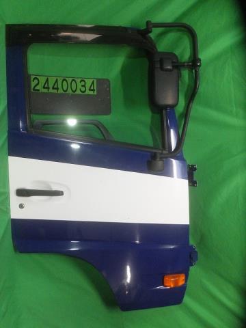 【中古】中古部品 コンドル MK38C 右ﾌﾛﾝﾄﾄﾞｱ 【3310040100-000244003413100】