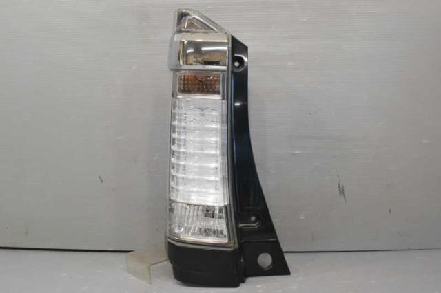 【中古】中古部品 Ｎ&minus;ＢＯＸ JF1 左ﾃｰﾙﾗﾝﾌﾟ 【3310580000-241125000215600】｜e-cleマート