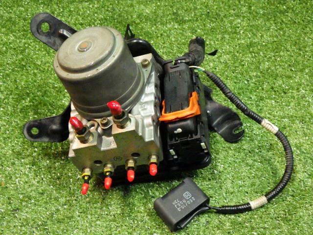 【中古】中古部品 オデッセイ RB1 ABSｱｸﾁｭｴｰﾀｰ 【3330200100-242139000042500】