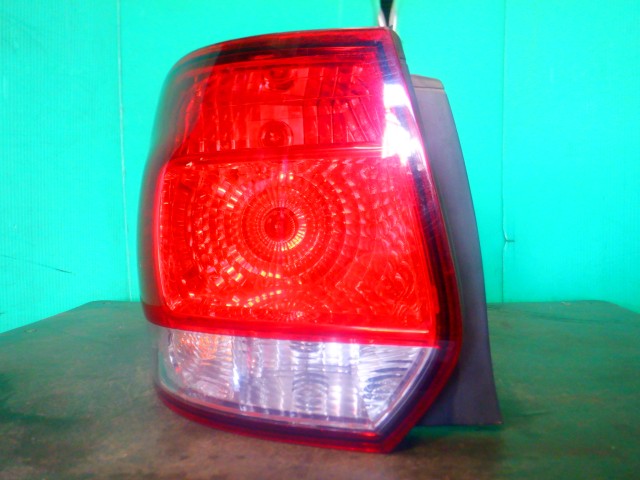 【中古】中古部品 VW ゴルフヴァリアント 1KCBZ 左ﾃｰﾙﾗﾝﾌﾟ 【3340140100-000024280615600】