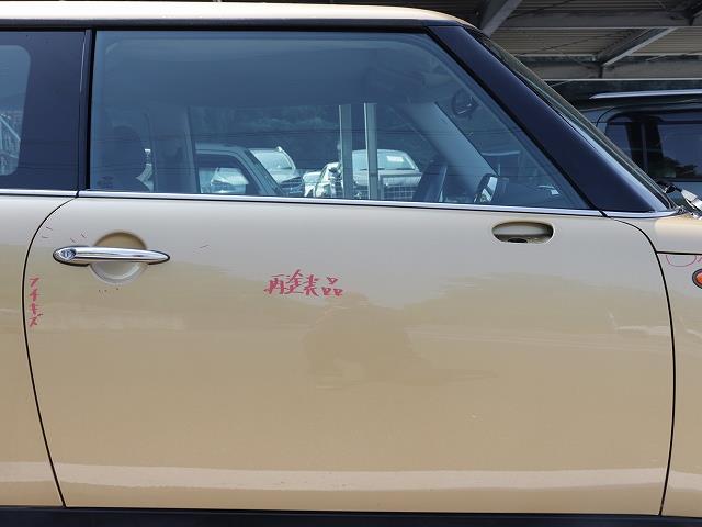 【中古】中古部品 BMW ミニ RA16 右ﾌﾛﾝﾄﾄﾞｱ 【3310070100-0000Y0761713100】