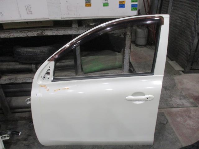 【中古】中古部品 マーチ K13 左ﾌﾛﾝﾄﾄﾞｱ 【3310160100-000004405013200】