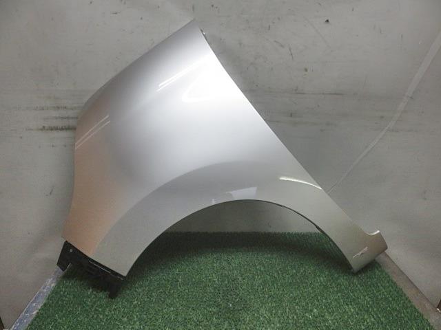 【中古】中古部品 パレット MK21S 左ﾌﾛﾝﾄﾌｪﾝﾀﾞｰ 【3330380100-000036036710700】