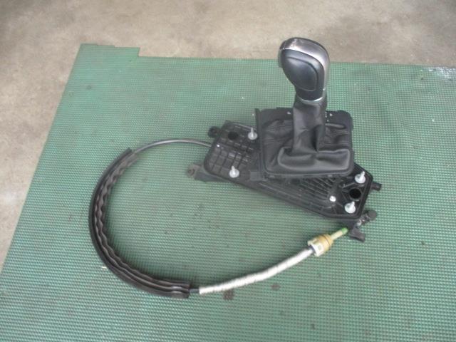 【中古】中古部品 VW ゴルフ ｼﾌﾄﾚﾊﾞｰ 【3310190100-000244012137850】 5,445円