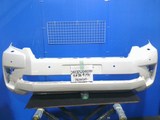 【中古】中古部品 ランドクルーザープラド GDJ150W フロントバンパーフェース 【3310220100-241130500410110】|e-cleマート