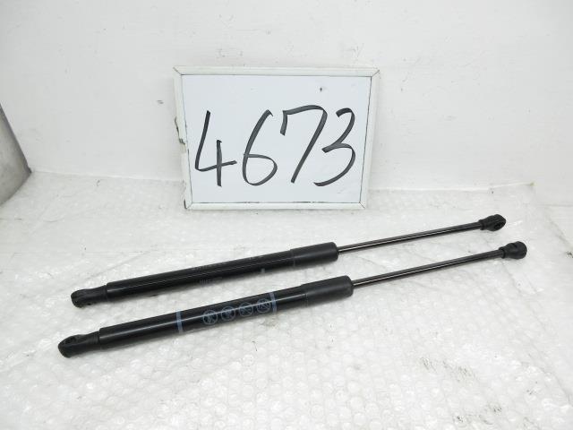【中古】中古部品 ヤリス KSP210 ﾊﾞｯｸﾄﾞｱﾀﾞﾝﾊﾟｰ 【3500170000-241205501577250】