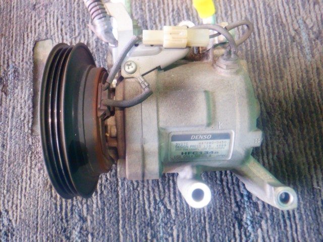 【中古】中古部品 ミライース LA300S A/Cｺﾝﾌﾟﾚｯｻｰ 【3340140100-000024293060700】