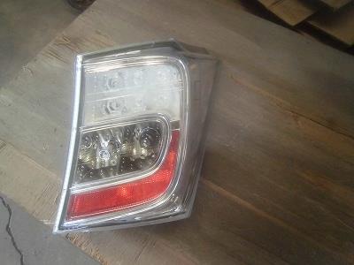 【中古】中古部品 フリード GP3 右ﾃｰﾙﾗﾝﾌﾟ 【3340180100-241207000115500】