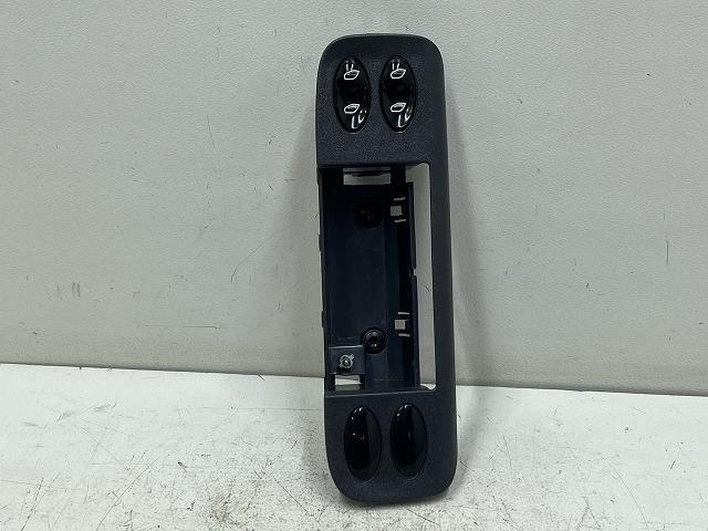 【中古】中古部品 ポルシェ ボクスター 986K パワーウインドウスイッチ 【3310070100-0000Y0757661900】