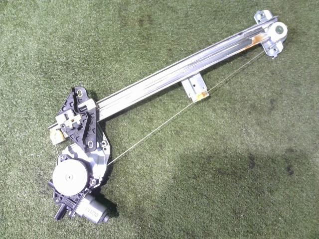 【中古】中古部品 フィット GP1 右ﾌﾛﾝﾄﾄﾞｱﾚｷﾞｭﾚｰﾀ･ﾓｰﾀｰ 【3260070000-241025000413120】