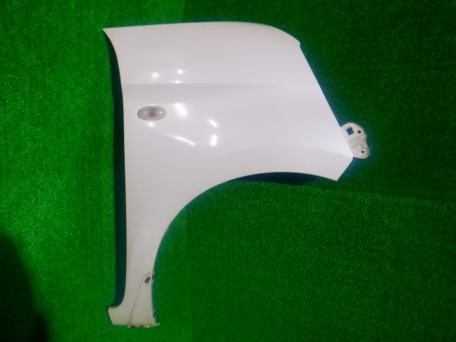 【中古】中古部品 スペーシア MK32S 右ﾌﾛﾝﾄﾌｪﾝﾀﾞｰ 【3340140100-000024295810600】 11,325円