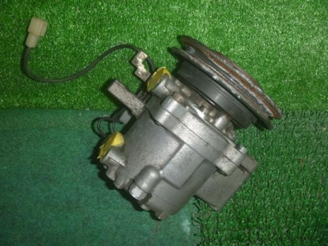 【中古】中古部品 エッセ L235S A/Cｺﾝﾌﾟﾚｯｻｰ 【3330370100-000243031060700】
