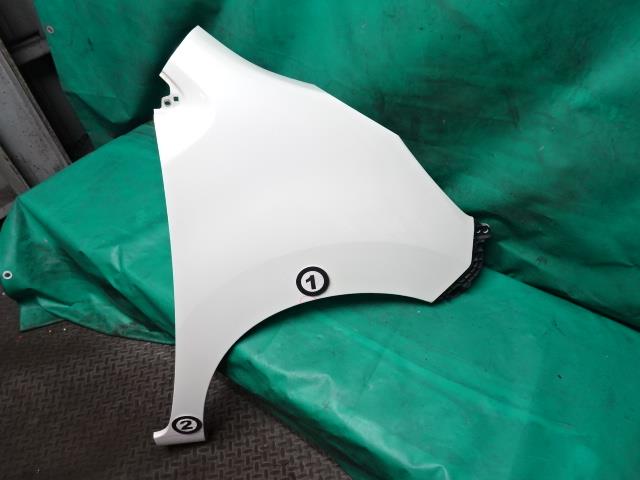 【中古】中古部品 ワゴンR MH34S 右フロントフェンダー 【3330990500-241212000210600】
