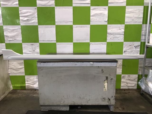 【中古】中古部品 Ｎ－ＷＧＮ JH1 右ｻｲﾄﾞｽﾃｯﾌﾟ 【3330530100-000005324713700】