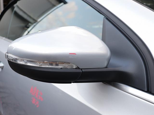 【中古】中古部品 VW ゴルフ 1KCAVK 右ｻｲﾄﾞﾐﾗｰ 【3310070100-0000Y0763513500】