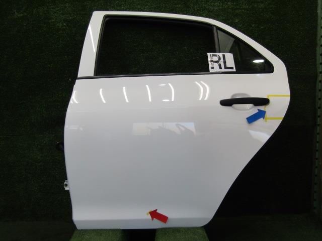 【中古】中古部品 ベルタ KSP92 左ﾘｱﾄﾞｱ 【3330200100-242167000013400】