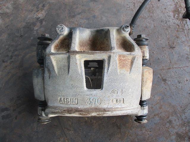 【中古】中古部品 デュトロ XZU675T 右ﾌﾛﾝﾄｷｬﾘﾊﾟｰ 【3310270100-000014475044330】
