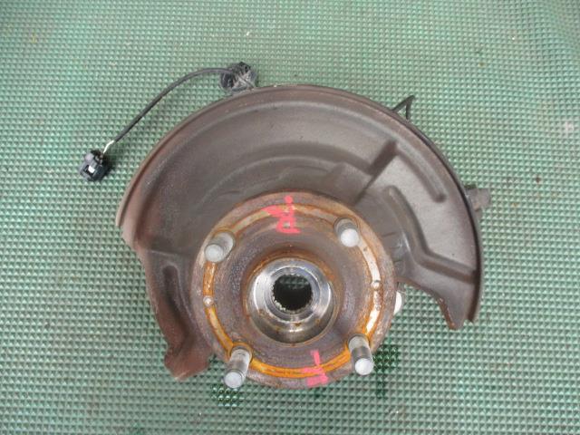 【中古】中古部品 タント LA600S 右ﾌﾛﾝﾄﾅｯｸﾙﾊﾌﾞ 【3310190100-000244014044310】