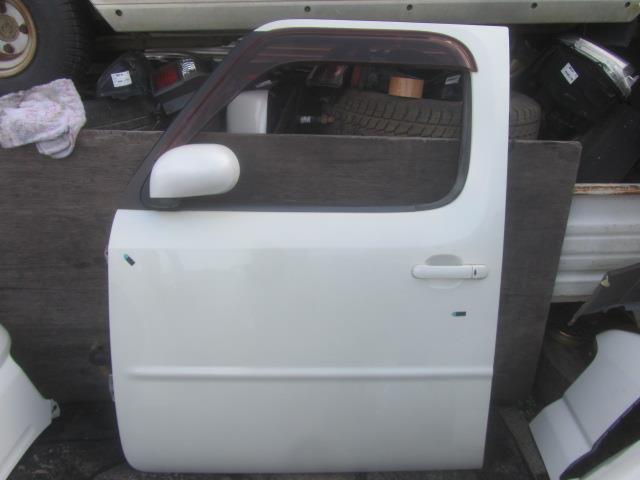 【中古】中古部品 キューブ YGZ11 左フロントドア 【3310030100-241119000313200】