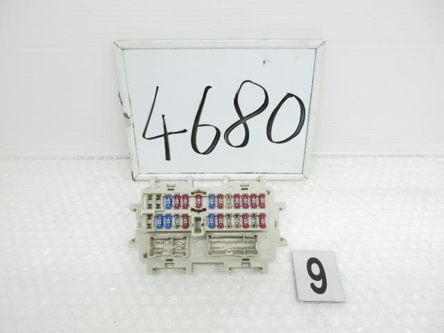 【中古】中古部品 セレナ C26 ﾋｭｰｽﾞﾎﾞｯｸｽ 【3500170000-241224501567800】