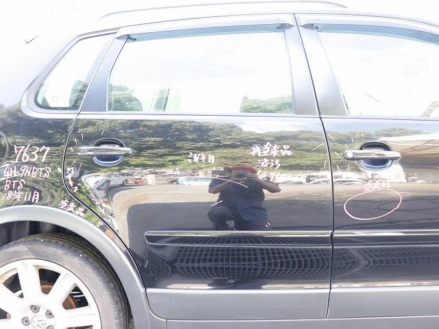 【中古】中古部品 VW ポロ 9NBTS 右ﾘｱﾄﾞｱ 【3310070100-0000Y0763713300】