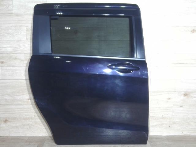【中古】中古部品 フリードスパイク GP3 右ﾘｱﾄﾞｱ 【3310390100-241221000313300】