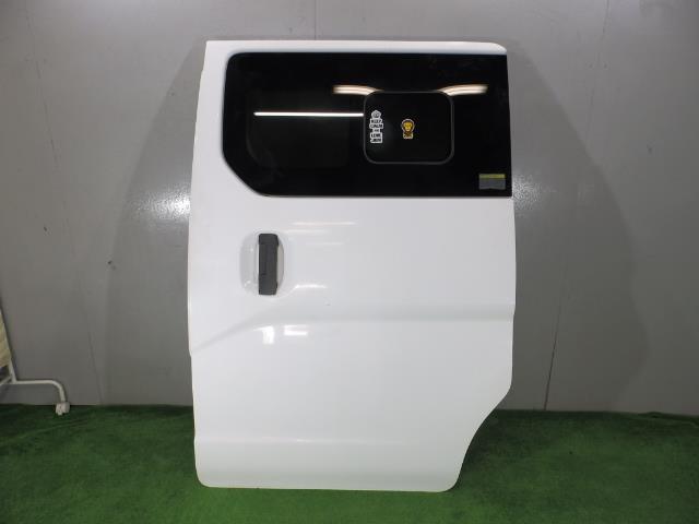 【中古】中古部品 NV200バネット VM20 左ﾘｱﾄﾞｱ 【3260250000-000024264813400】