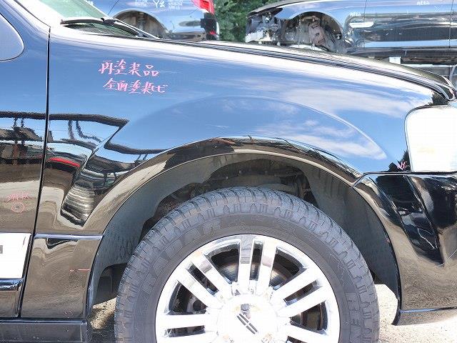 【中古】中古部品 リンカーン ナビゲーター 5LMFL28 右フロントフェンダー 【3310070100-0000Y0748510600】|e-cleマート
