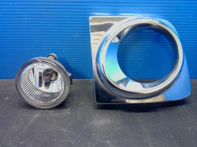 【中古】中古部品 タント L375S 右ﾌｫｸﾞﾗﾝﾌﾟ 【3310550000-241216000510850】