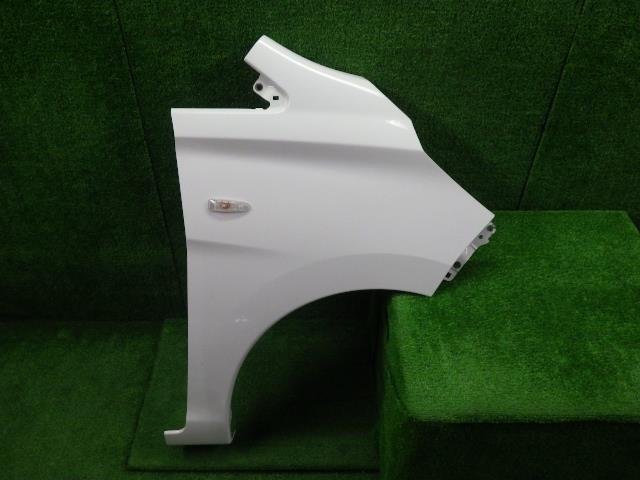 【中古】中古部品 デイズ B21W 右ﾌﾛﾝﾄﾌｪﾝﾀﾞｰ 【3330250100-000000887110600】