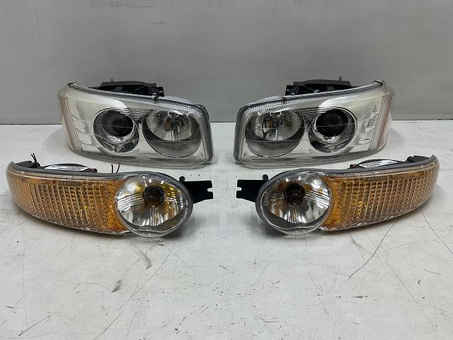 【中古】中古部品 GMC GMT800 右ﾍｯﾄﾞﾗﾝﾌﾟ 【3310070100-0000Y0764510800】