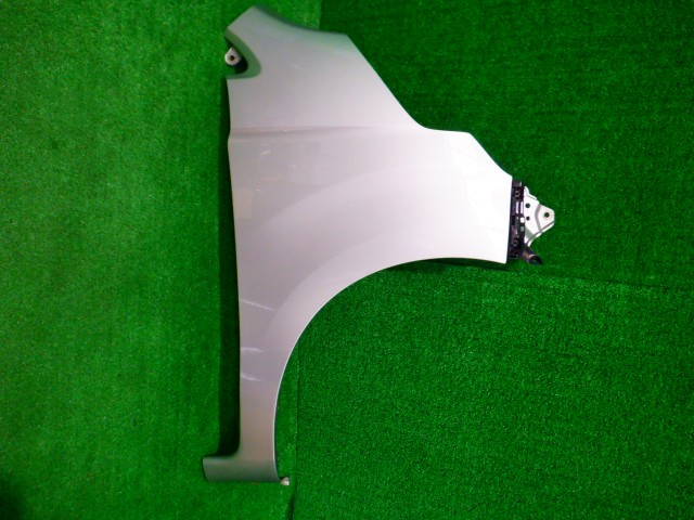 【中古】中古部品 Ｎ－ＷＧＮ JH1 右ﾌﾛﾝﾄﾌｪﾝﾀﾞｰ 【3340140100-000024308910600】