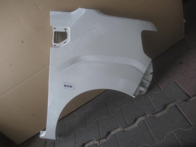 【中古】中古部品 ウェイク LA700S 右ﾌﾛﾝﾄﾌｪﾝﾀﾞｰ 【3380050000-000036570310600】