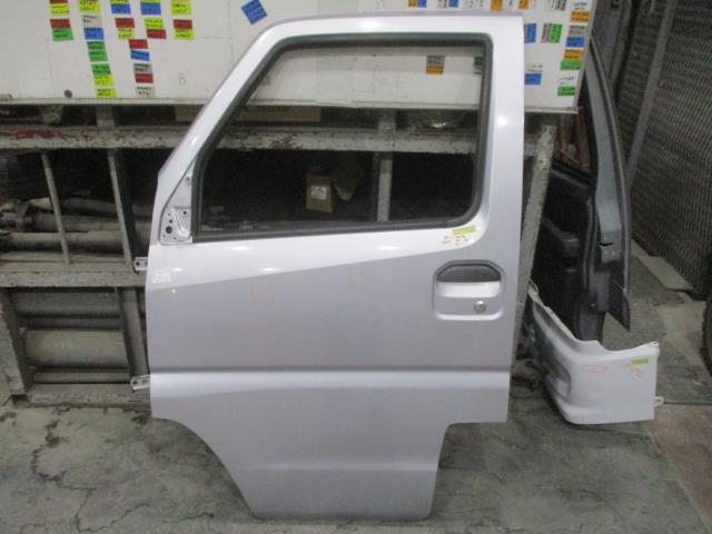 【中古】中古部品 ミニキャブ U61V 左ﾌﾛﾝﾄﾄﾞｱ 【3310160100-000004414613200】