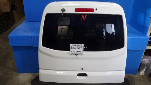 【中古】中古部品 ミニキャブ U61V バックドア 【3330340100-240913000415800】