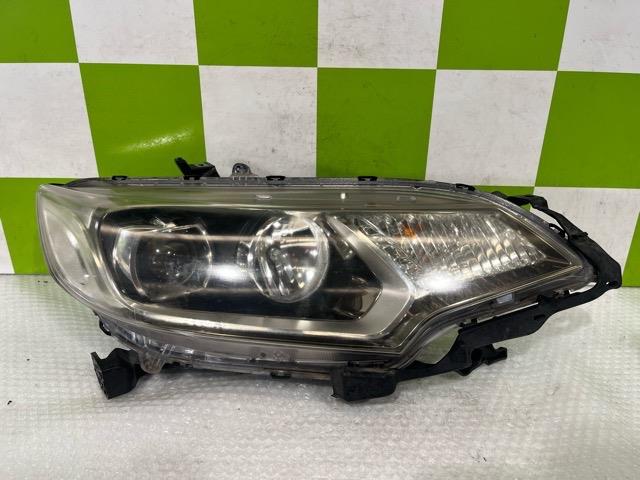 【中古】中古部品 フィット GK3 右ﾍｯﾄﾞﾗﾝﾌﾟ 【3330530100-000005337310800】