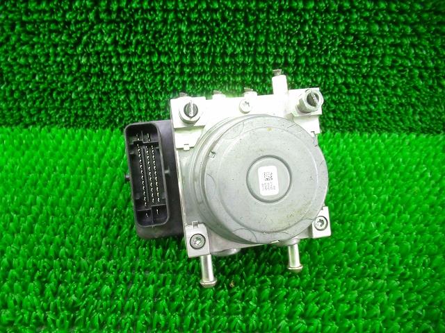 【中古】中古部品 ワゴンR MH34S ABSアクチュエーター 【3330210100-000037004242500】