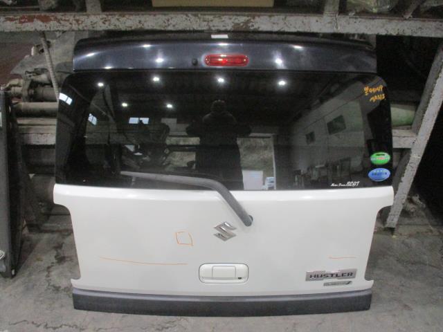【中古】中古部品 ハスラー MR31S ﾊﾞｯｸﾄﾞｱ 【3310160100-000004414915800】 31,103円