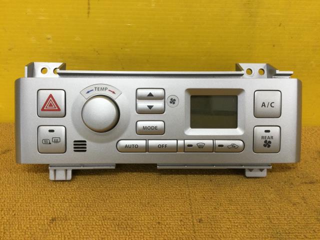 【中古】中古部品 エブリィ DA64W A/Cｽｲｯﾁﾊﾟﾈﾙ 【3330960100-000052427460900】