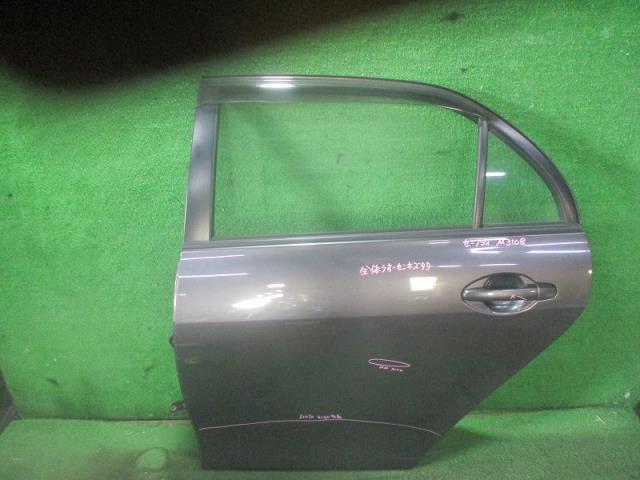 【中古】中古部品 カローラアクシオ NZE141 左ﾘｱﾄﾞｱ 【3500080000-241223001213400】