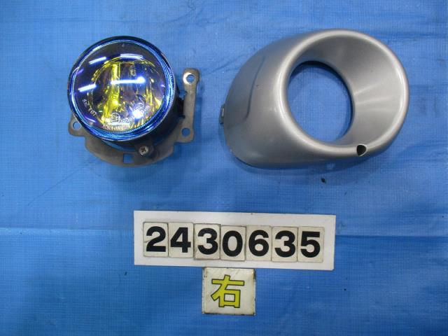 【中古】中古部品 アウトランダー GG2W 右ﾌｫｸﾞﾗﾝﾌﾟ 【3310040100-000243063510850】