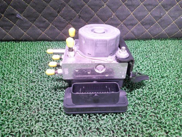 【中古】中古部品 ムーヴ LA150S ABSｱｸﾁｭｴｰﾀｰ 【3330660100-000023333242500】