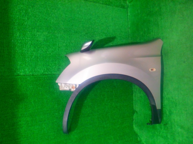 【中古】中古部品 デュアリス KJ10 左ﾌﾛﾝﾄﾌｪﾝﾀﾞｰ 【3340140100-000025008510700】