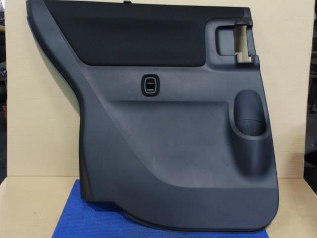 【中古】中古部品 ソリオ MA36S 左ﾘｱﾄﾞｱﾄﾘﾑ 【3340220100-000225081713450】