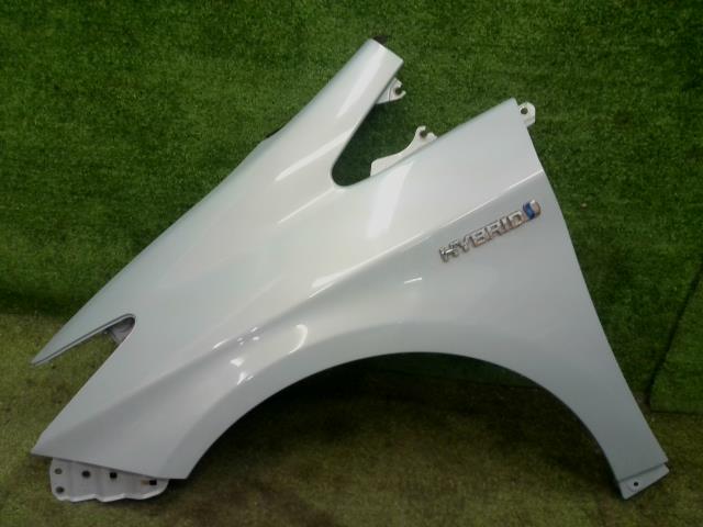 【中古】中古部品 プリウス ZVW30 左ﾌﾛﾝﾄﾌｪﾝﾀﾞｰ 【3310540000-000025004010700】